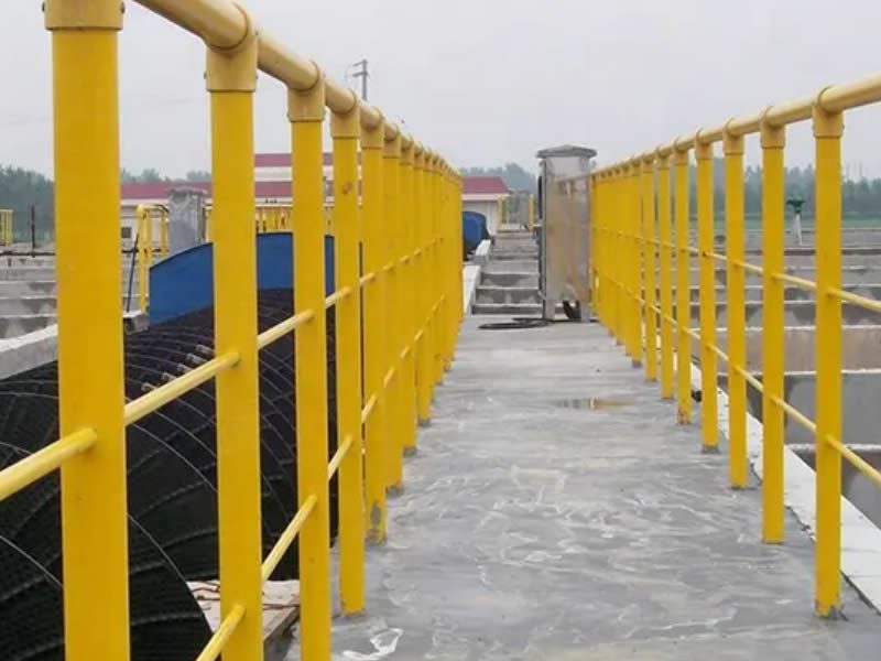 Profilo FRP Tubo tondo per corrimano in vetroresina