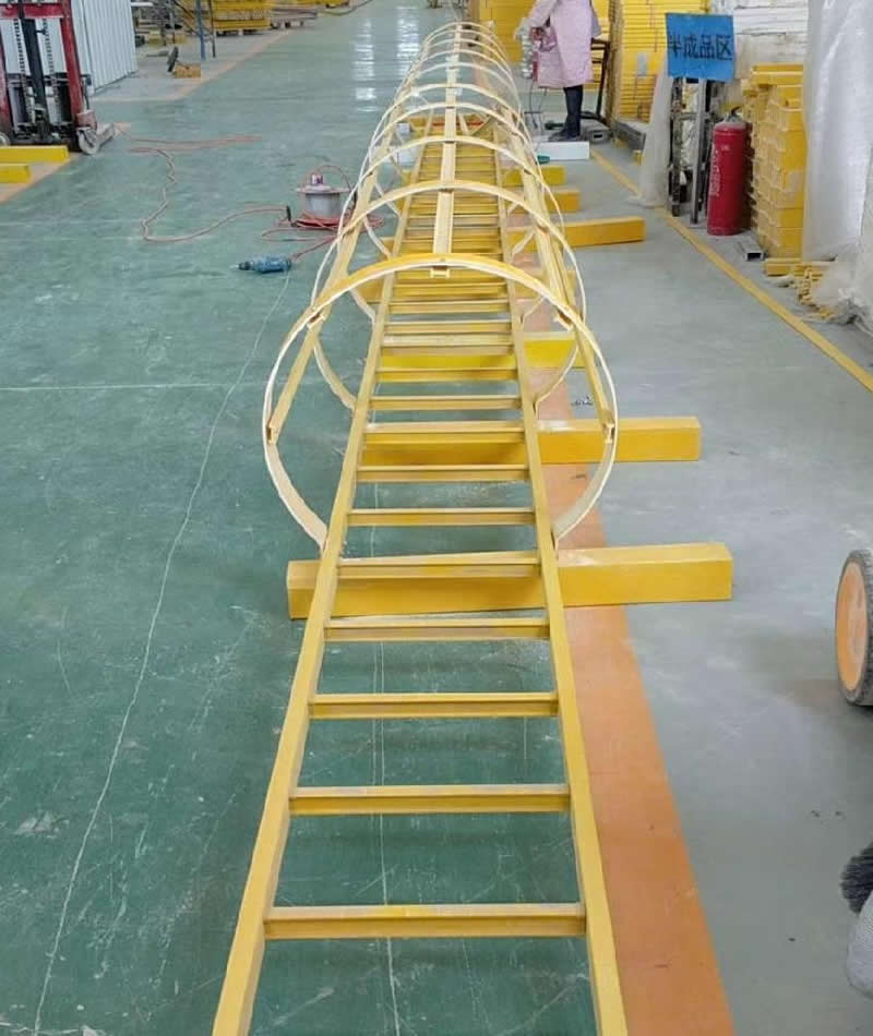 Struttura di arrampicata a gabbia in fibra di vetro