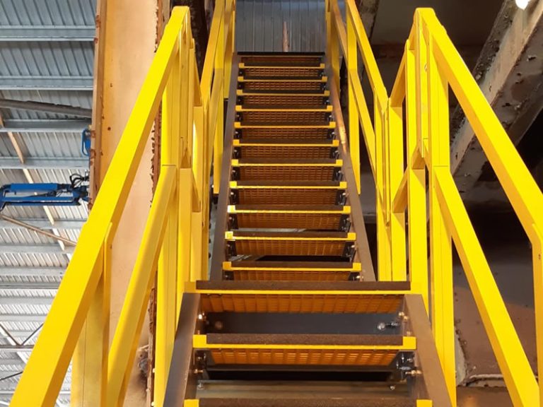 Sistema di scale antiscivolo in FRP