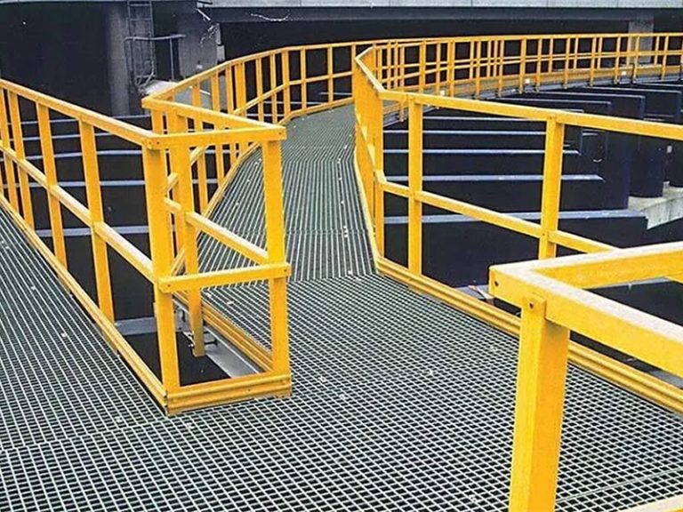 Piattaforme per passerelle industriali in GFRP